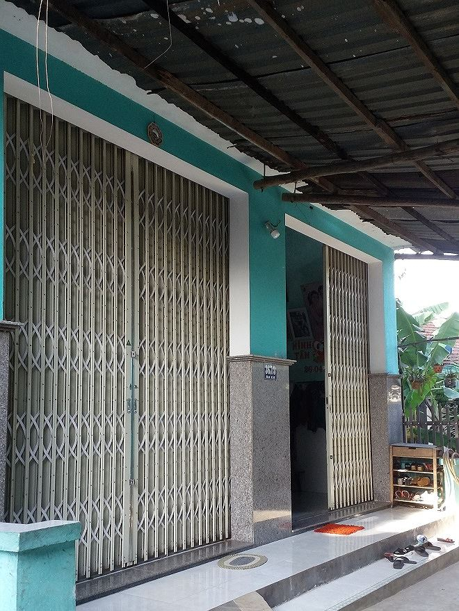 Ngôi nhà cũng là điểm giữ trẻ không phép của bà Gái.