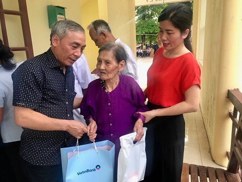 9E19F18F-0D03-4A1F-B269-AE20A7D5B310.