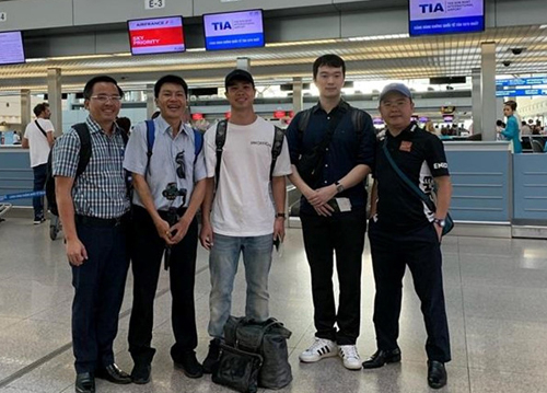 Công Phượng lặng lẽ sang Bỉ kiểm tra y tế