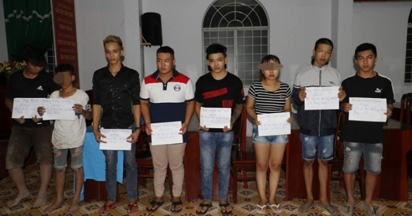 Cô gái Cần Thơ và 60 thanh niên đua xe bị công an đưa về đồn