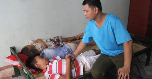 Nghi án ba bé trai bị bắt cóc, được phát hiện đang ngủ bên quốc lộ 1A