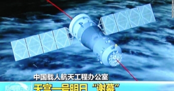 Màn trở về tóe lửa của trạm vũ trụ Trung Quốc tại khí quyển Trái Đất