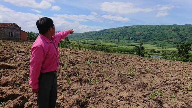 Đất bị người d&acirc;n lấn chiếm trong v&ugrave;ng dự &aacute;n.