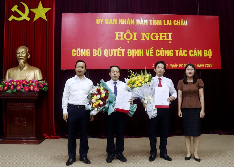 Chủ tịch tỉnh Lai Châu trao quyết định bổ nhiệm 2 tân giám đốc sở