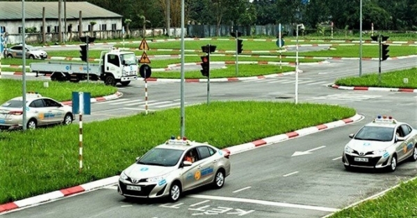 Người có bằng B1 không được lái ô tô: Tổng cục Đường bộ Việt Nam nói gì?