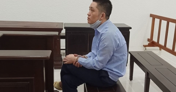 Đột nhập biệt thự trộm quần đùi của chủ nhà rồi đi tắm