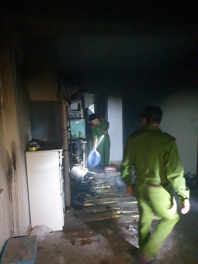 Lực lượng chữa cháy có mặt tại hiện trường