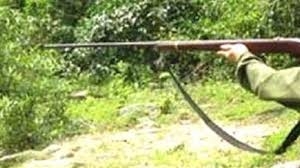 Biết bạn đi trả thù vẫn cho mượn súng, cả hai đều phạm tội giết người