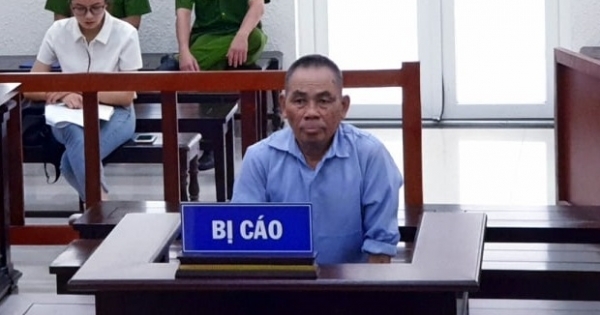 Mất mạng vì “ép” cha sang tên sổ đỏ