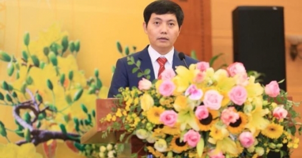 Không chỉ bảo vệ lẽ phải bằng pháp luật