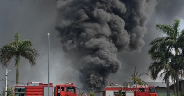 Cháy kho hóa chất ở Long Biên: Nguyên nhân do chập điện