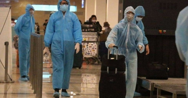 Đưa hơn 240 công dân Việt Nam từ Singapore về nước