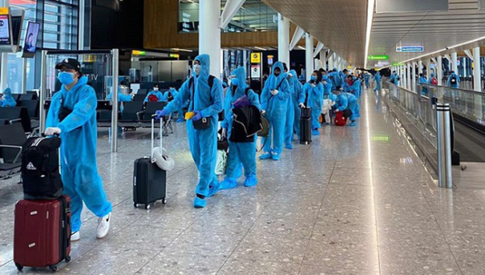 Khi có nhu cầu về Việt Nam, công dân cần đăng ký với Đại sứ quán hoặc cơ quan đại diện Việt Nam có thẩm quyền tương đương ở nước sở tại. (Ảnh: minh họa)