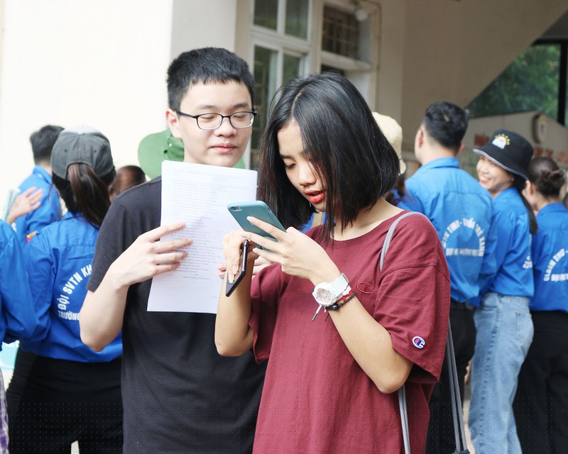 Theo các bạn thí sinh đánh giá, đề thi tiếng Anh năm nay khá