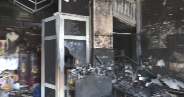 An Giang: Khởi tố 2 đối tượng mua 45 lít xăng để đốt nhà người khác