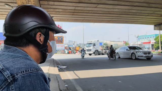 Người dân gọi vòng xoay cầu vượt Bình Phước là vòng xoay