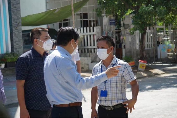 Đoàn công tác trao đổi, làm việc tại phường Hòa Khánh Bắc .