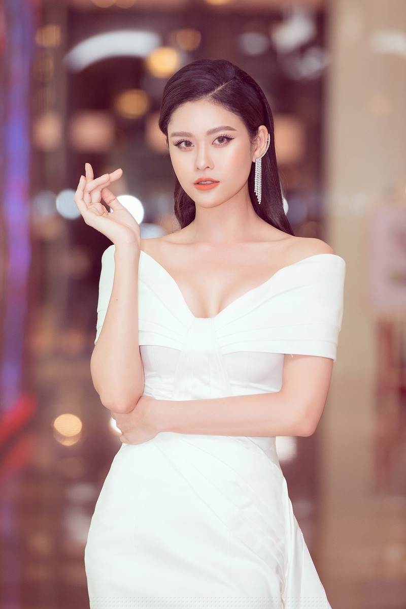 truong quynh anh dep kieu sa voi dam trang quyen ru  hinh 7