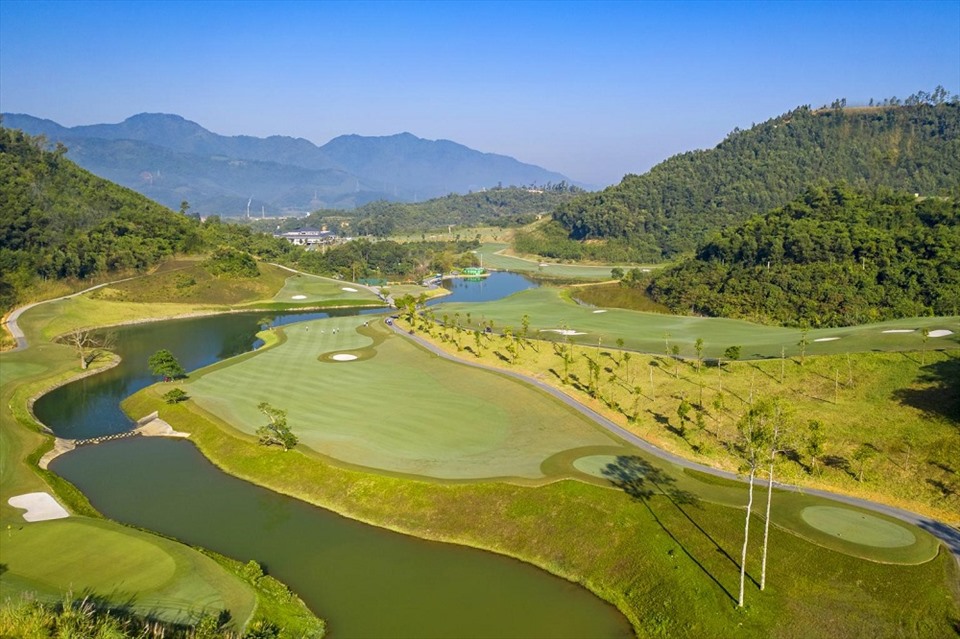 Sân golf Hilltop Valley Golf Club là dự án nổi bật của Geleximco tại Hòa Bình.