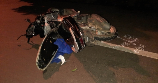 Đắk Lắk: Hai mẹ con bị xe ôtô tông tử vong khi đứng chờ sang đường