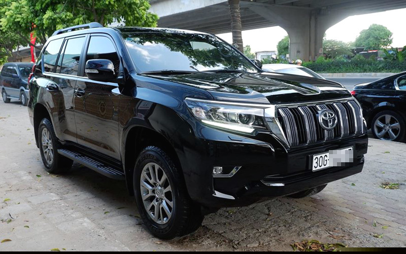 Chủ nhân chiếc Toyota Land Cruiser Prado 2019 chấp nhận bán lỗ 300 triệu vì cần tiến gấp