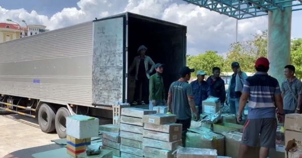 Bắt số lượng hàng lậu "khủng" đang trên đường đi tiêu thụ ở Quảng Bình
