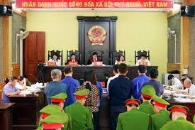 Hòa Bình: Bị truy nã vẫn trúng tuyển công chức, làm tới Chánh văn phòng tòa án