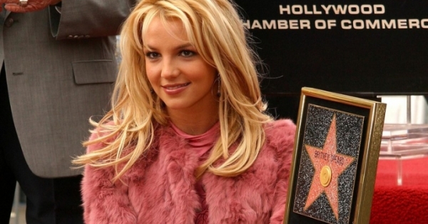 Britney Spears lại gây sốc với lời khai “sống như nô lệ” dưới sự kiểm soát của cha đẻ