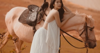 Nam Em hóa cô nàng du mục quyến rũ, cưỡi ngựa trên đồi vắng