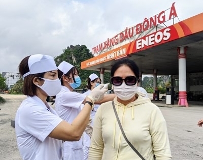 Xét nghiệm nhanh Covid-19 tại các chốt kiểm soát cửa ngõ Hải Phòng