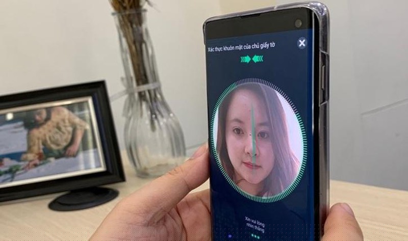 Với tính năng nhận diện thông minh, khách hàng VNPT có thể thực hiện việc xác thực thông tin tại nhà.