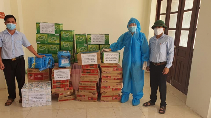 Các đơn vị hỗ trợ công tác chống dịch tại 3 xã có ca dương tính trên địa bàn huyện Vĩnh Bảo.