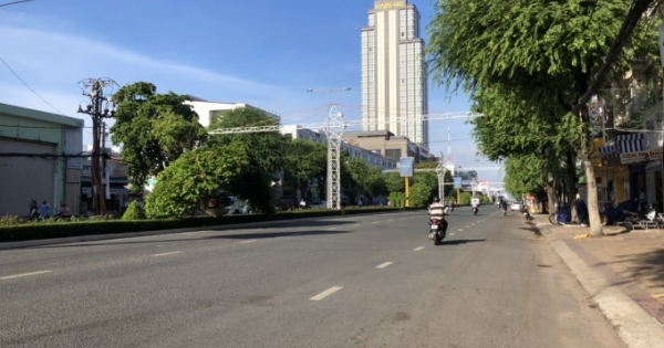 Cận cảnh TP Cần Thơ ngày đầu giãn cách xã hội theo Chỉ thị 16