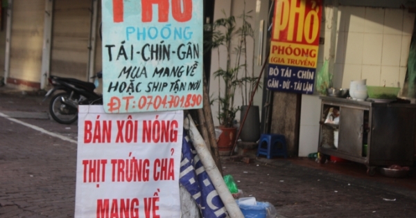 Photo: "Bán mang về" trong tình hình mới, vắng khách, vắng shipper