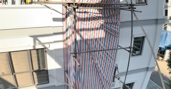 Buộc tháo dỡ thang máy vi phạm trong KĐT Gamuda Gardens trong 15 ngày