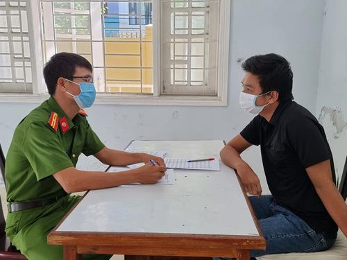 1F0D844D-2797-4B60-9434-C8571831CAAD.