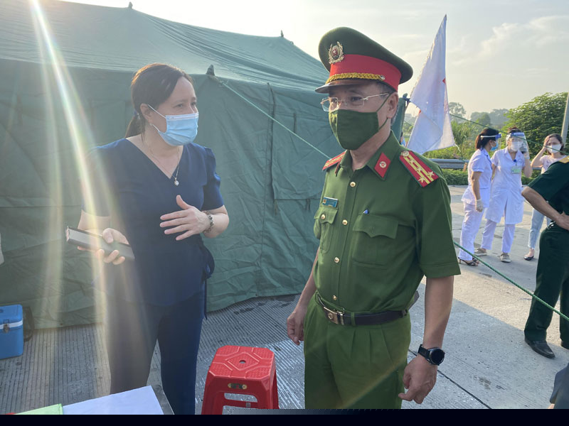 Test nhanh Covid-19 tại 22 chốt kiểm soát dịch của Hà Nội -0