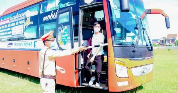 Nghệ An: Xử lý xe khách chở người từ vùng dịch về Yên Thành