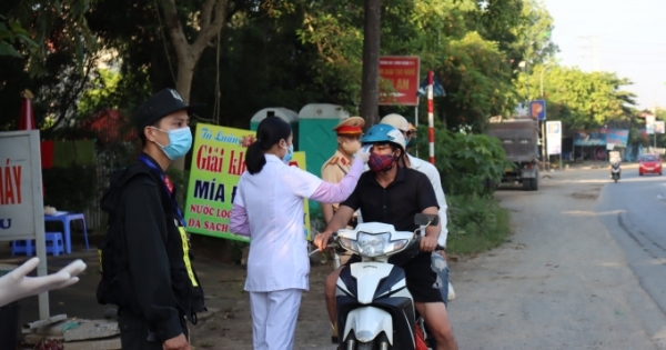 Chùm ảnh Hà Nội ngày đầu thực hiện "hàng rào bảo vệ" phòng, chống Covid-19