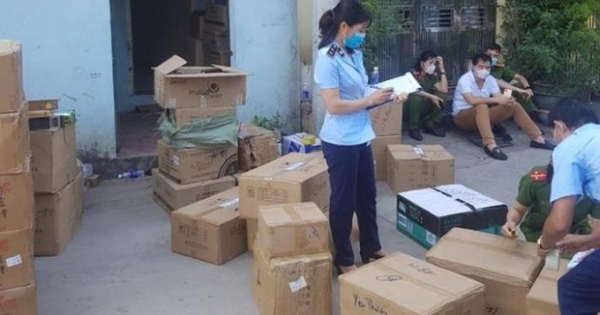 Bắt giữ 4 tấn sản phẩm làm đẹp không nguồn gốc xuất xứ