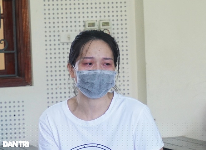 15 năm chạy trốn đã khiến Vi Thị Nga mất mát quá nhiều. Cô không thể ở bên các con, không thể gặp mặt mẹ lần cuối, nhưng vẫn không thể trốn tránh được sự trừng phạt của pháp luật (Ảnh: Hoàng Lam).