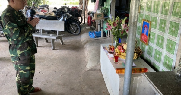 Mẹ mất không thể về chịu tang khi đang làm nhiệm vụ nơi biên giới Tây Nam