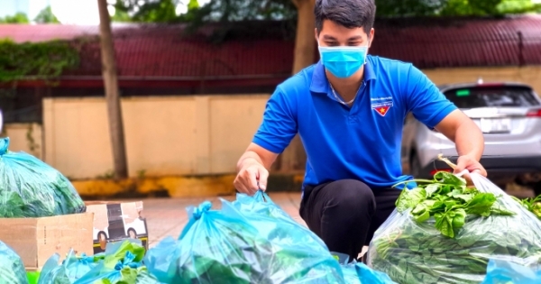 Gửi yêu thương cho người Sài Gòn qua “Chuyến xe nghĩa tình” từ tỉnh biên giới