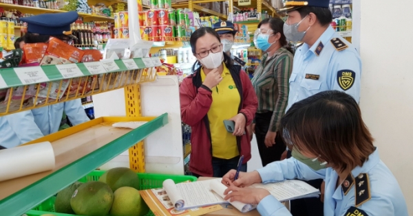 Bách Hoá Xanh tại Sóc Trăng bị phạt vì bán cao hơn giá niêm yết