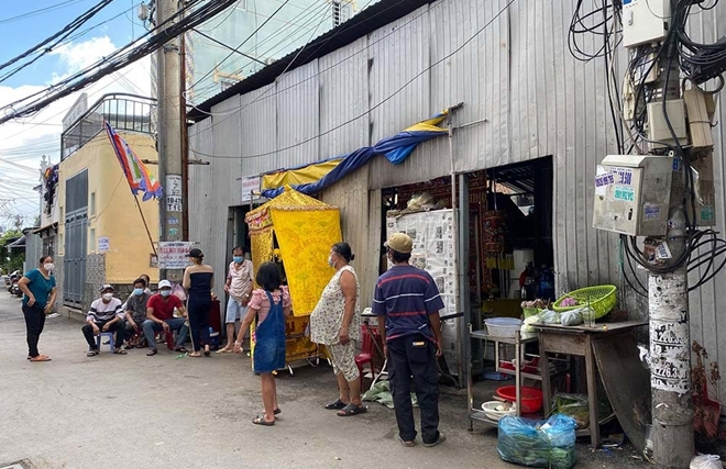 Hiện trường có căn nhà nơi xảy ra vụ án mạng.