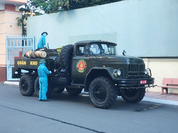 Luc luong phong hoa hoc phun khu trung- Qk9