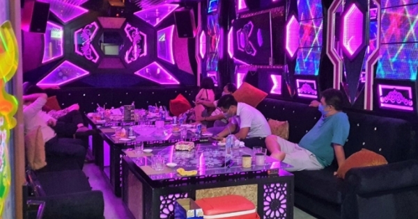 Nghệ An: Quán karaoke Sinh viên ngang nhiên hoạt động giữa mùa dịch Covid-19