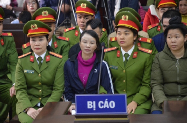 Hoãn xử phúc thẩm vụ án mẹ nữ sinh giao gà ở Điện Biên