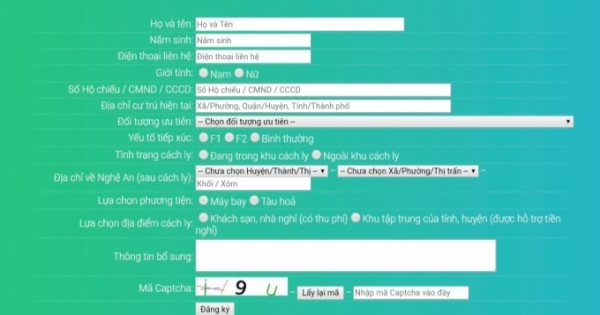 Người dân từ các tỉnh phía Nam trở về Nghệ An đăng ký online để được về quê