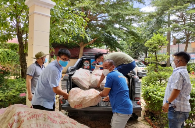 Bình Phước gửi trao yêu thương đến vùng dịch Sài Gòn - Bình Dương